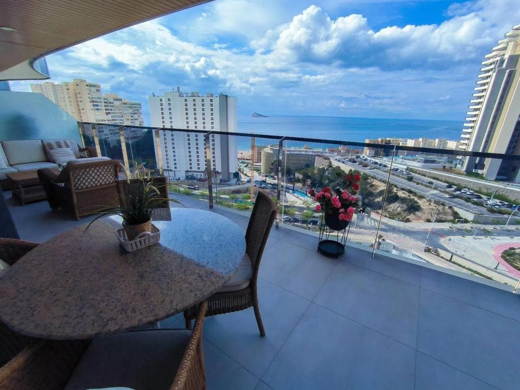 Venta de piso en Playa de Poniente, Benidorm
photo 2