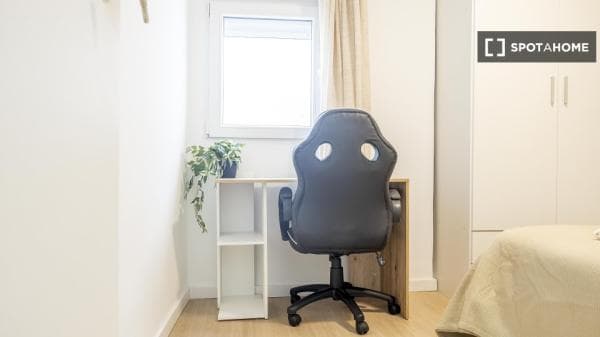 Habitación en piso compartido en valència thumbnail 2