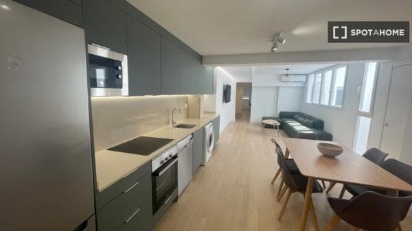 Piso en alquiler en C. Valencia , València photo 1
