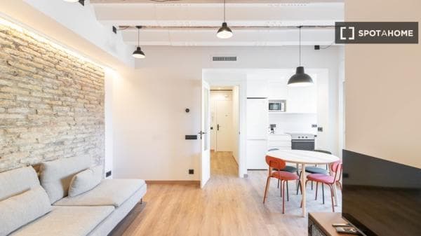 Piso en alquiler en Carrer de Rogent bis 5 1 , Barcelona thumbnail 1