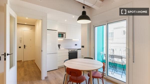 Piso en alquiler en Carrer de Rogent bis 5 1 , Barcelona thumbnail 2