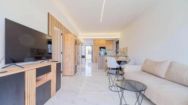 Chalet independiente en venta en Avenida Antonio Pedrera Soler, 17, Algorfa
thumbnail 1