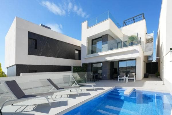 Chalet independiente en venta en Calle Gabriel García Márquez s/n, Benijofar
photo 1