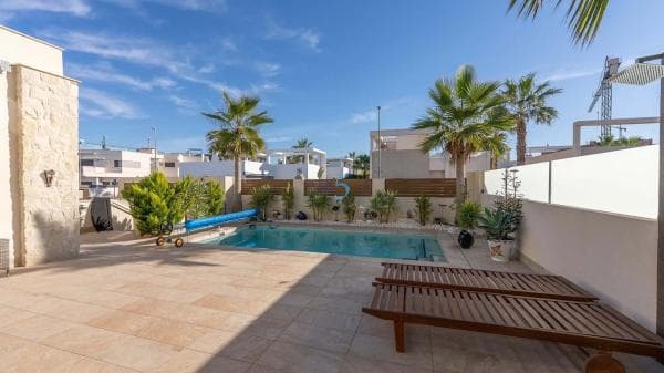 Chalet independiente en venta en Benijofar, Benijofar
thumbnail 2