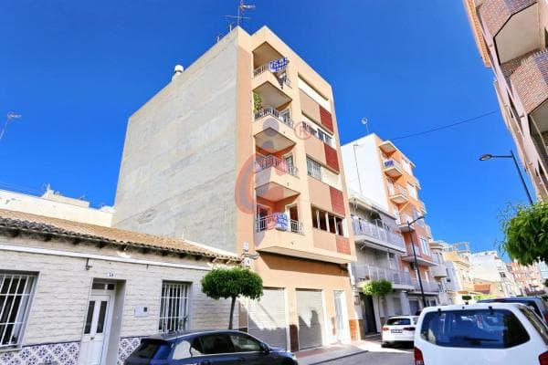 Piso en venta en Calle Luis Rivera, 36, Guardamar del Segura
photo 1
