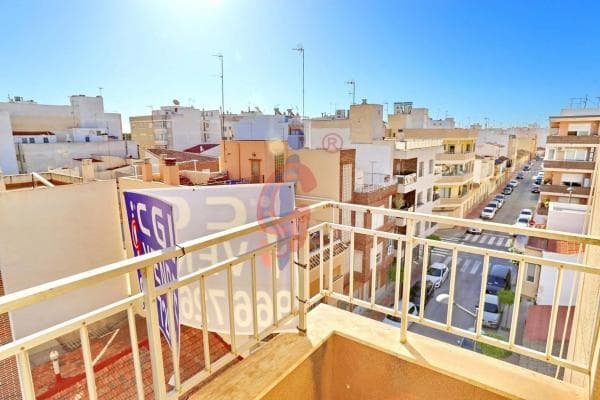 Piso en venta en Calle Luis Rivera, 36, Guardamar del Segura
thumbnail 2