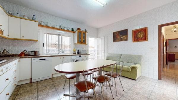 Частный шале на продаже в Avenida los Villenas, Пилар де ла Орадада thumbnail 2