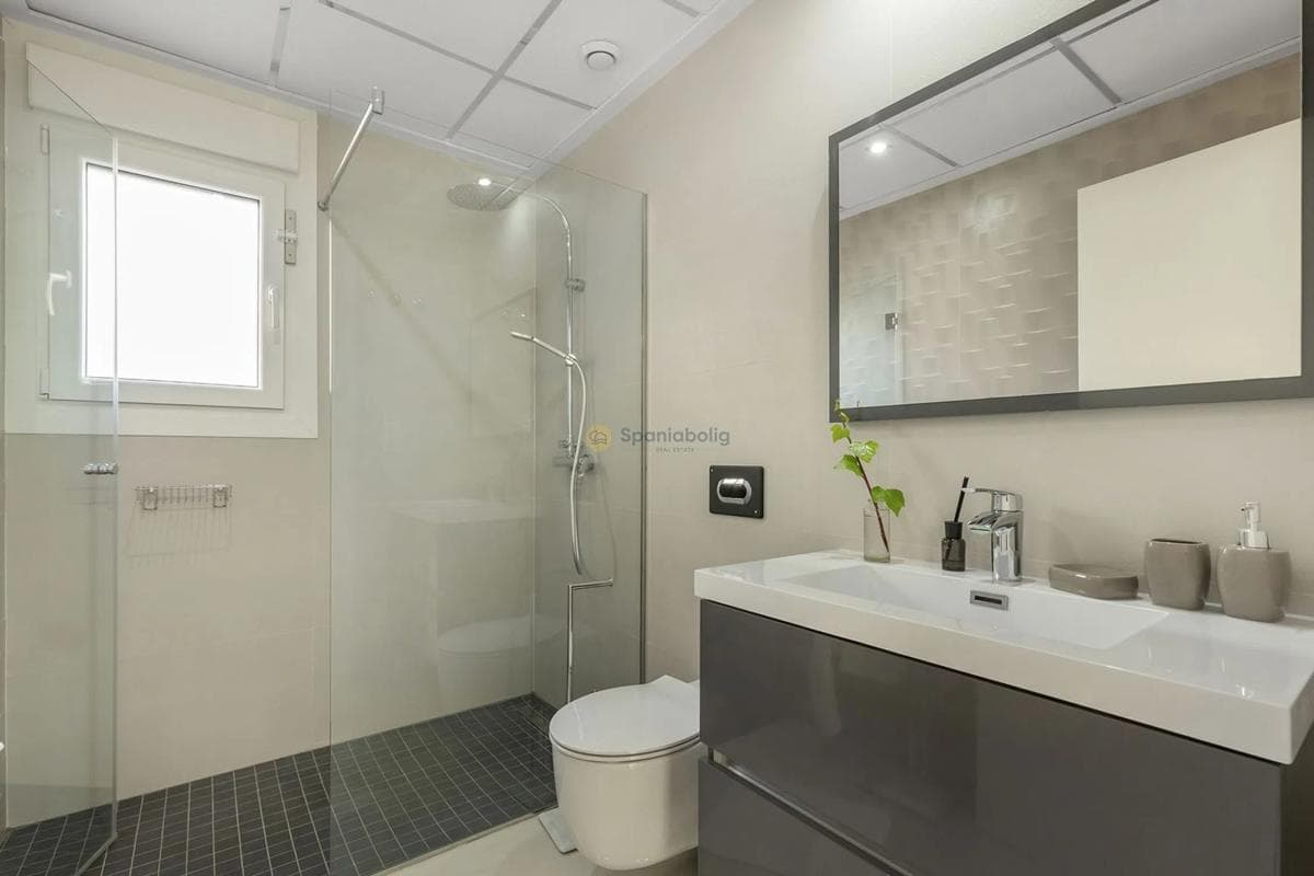 Venta de chalet independiente en AV ARGENTINA DE, 33, Rojales
photo 4