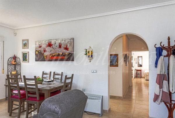 Chalet independiente en venta en Calle los Arcos s/n, Rojales
thumbnail 2