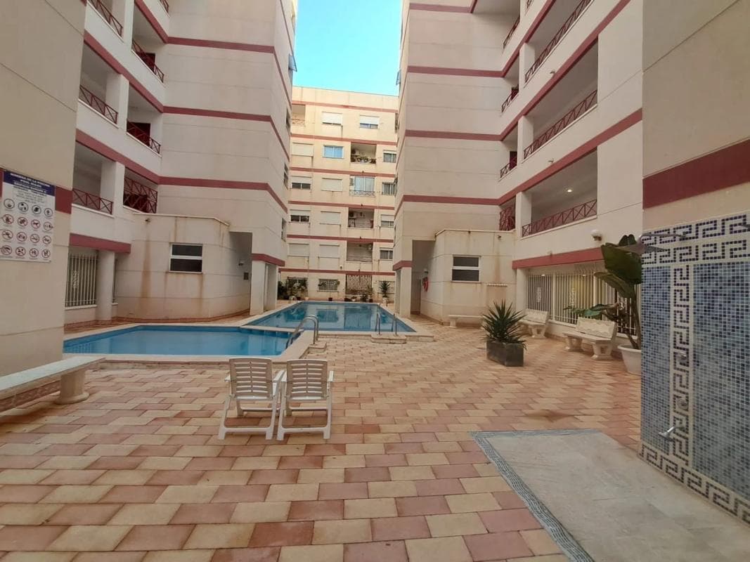 Venta de piso en Calle San Policarpo, Torrevieja
photo 4