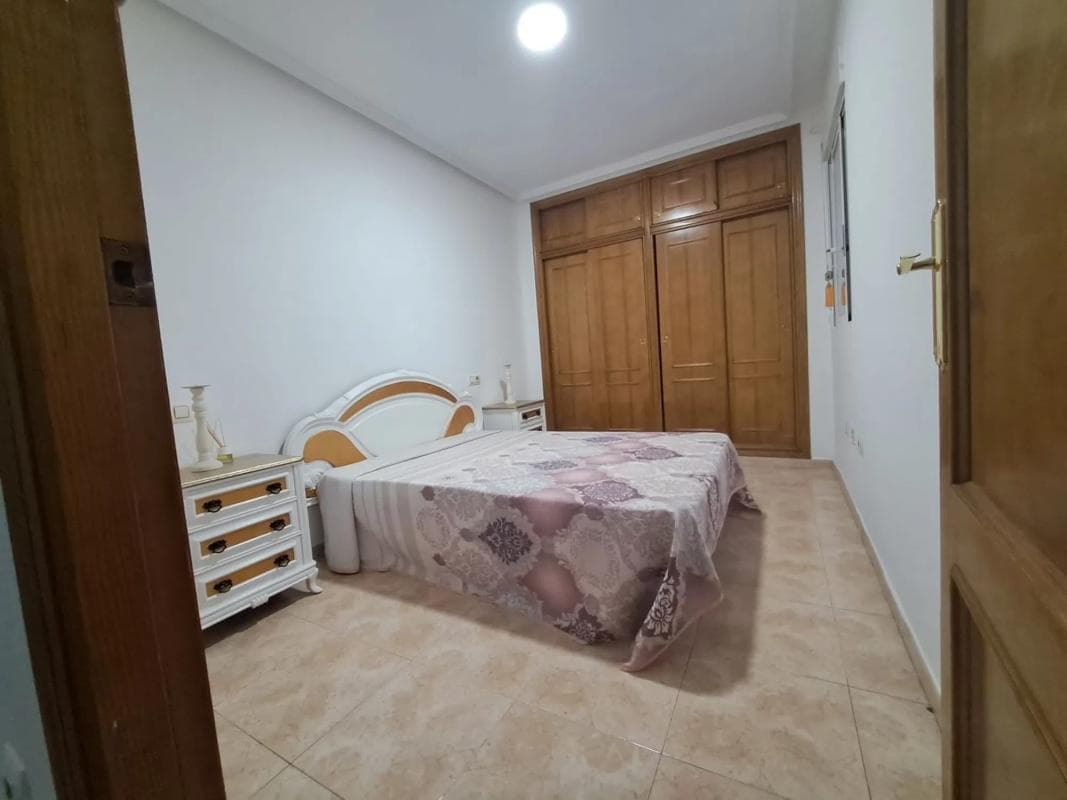 Venta de piso en Calle San Policarpo, Torrevieja
photo 5