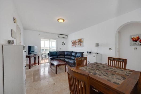 Chalet independiente en venta en Barrio La Siesta - El Salado - Torreta, Torrevieja
thumbnail 1