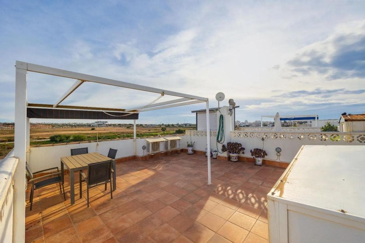 Venta de chalet independiente en Barrio La Siesta - El Salado - Torreta, Torrevieja
photo 4