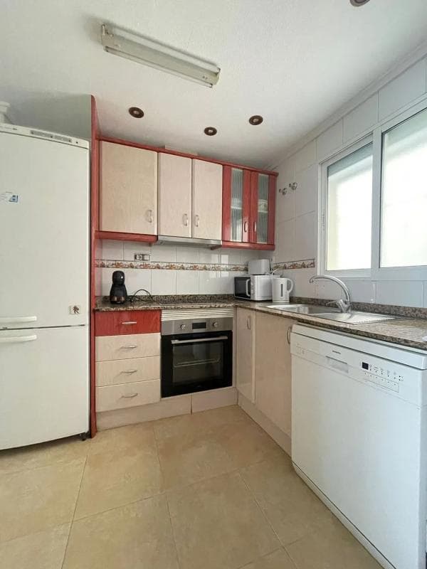 Sale of apartment in Calle Fragata, 16, Torrevieja
photo 2