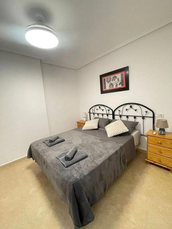Sale of apartment in Calle Fragata, 16, Torrevieja
photo 5