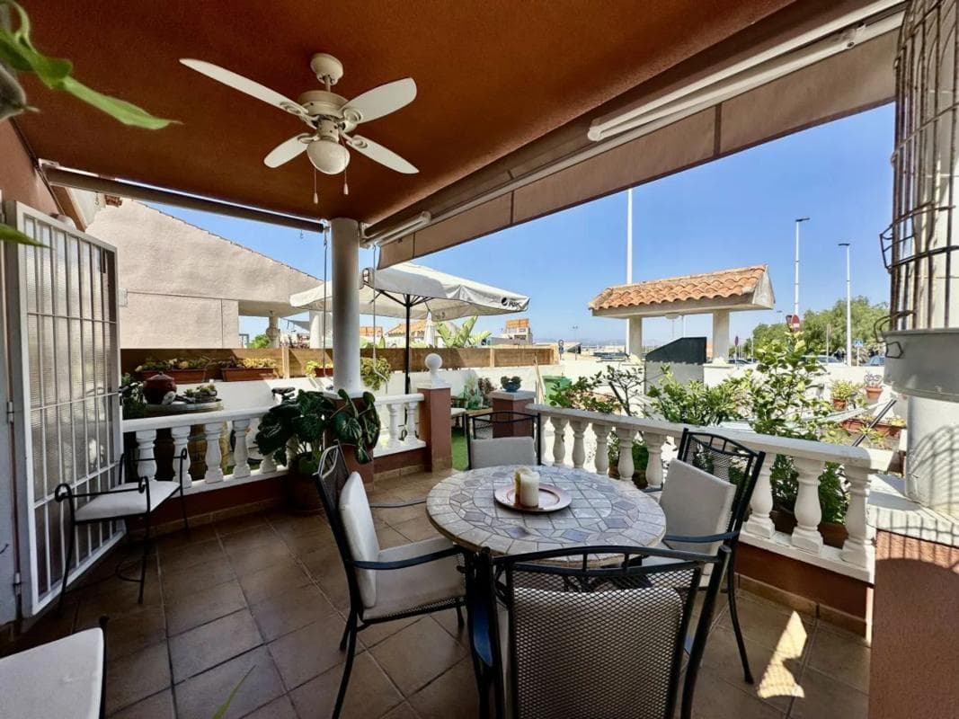 Venta de chalet adosado en Avenida de Finlandia, 2 , Gran Alacant photo 3