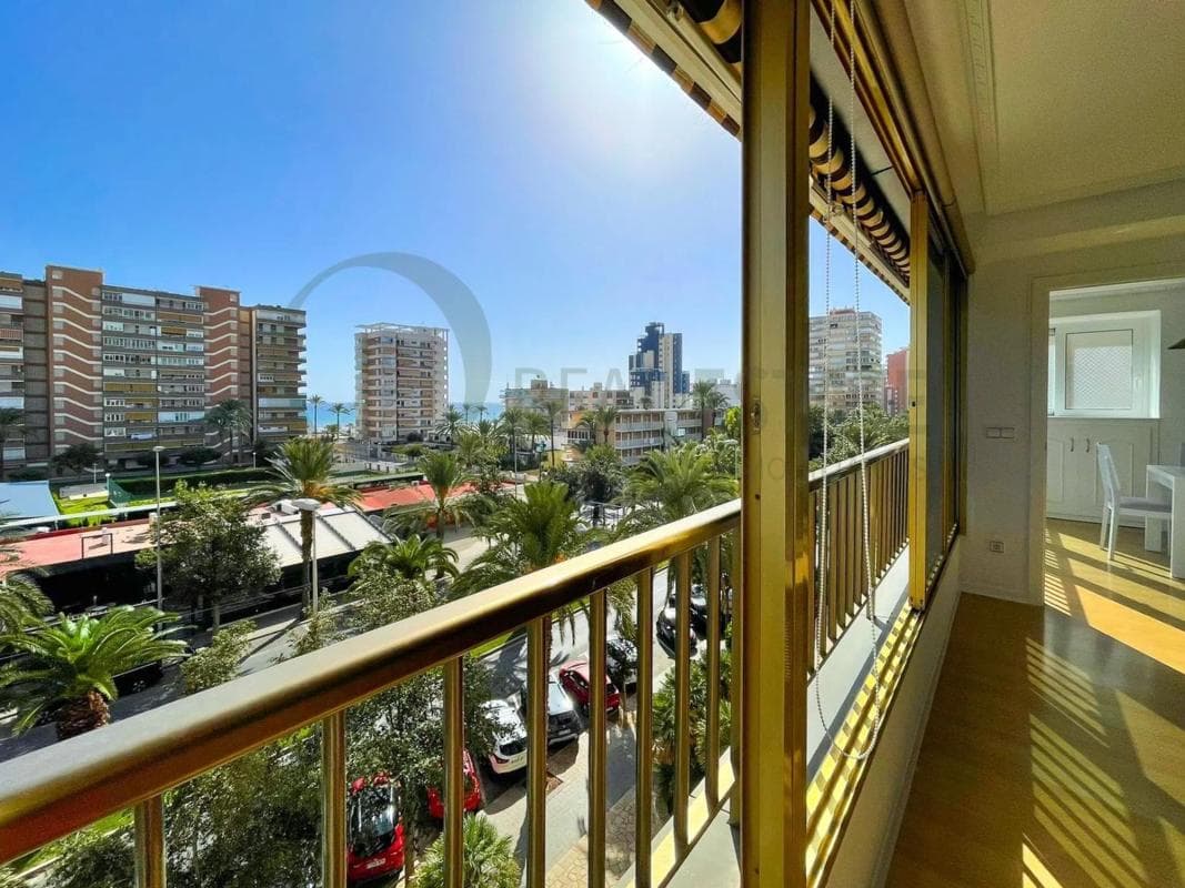 Venta de piso en Avenida de la Costa Blanca, Alicante / Alacant
photo 4