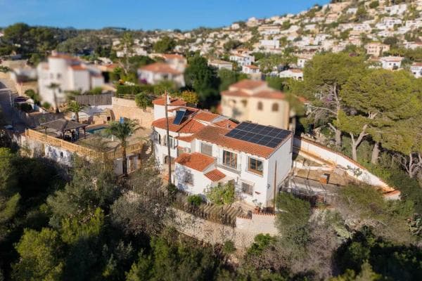 Chalet independiente en venta en Cala Advocat - Baladrar, Benissa
thumbnail 1
