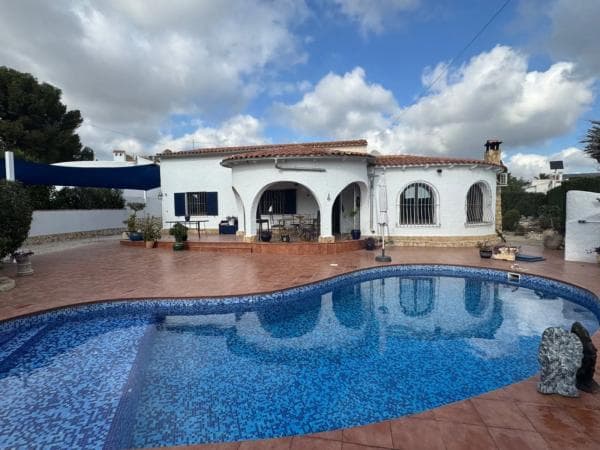 Chalet independiente en venta en Cala Advocat - Baladrar, Benissa
thumbnail 2