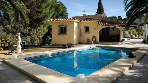 Chalet independiente en venta en Cala Advocat - Baladrar, Benissa
thumbnail 2