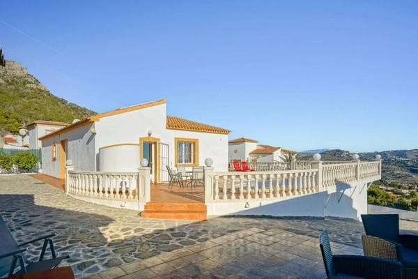 Chalet independiente en venta en Canuta, Calpe
thumbnail 1