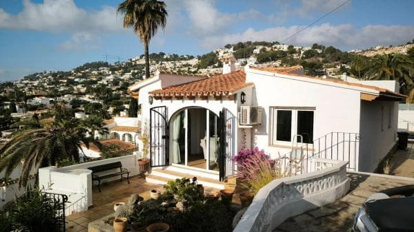 Chalet independiente en venta en Pinar de Advocat-Cometa, Moraira
photo 1
