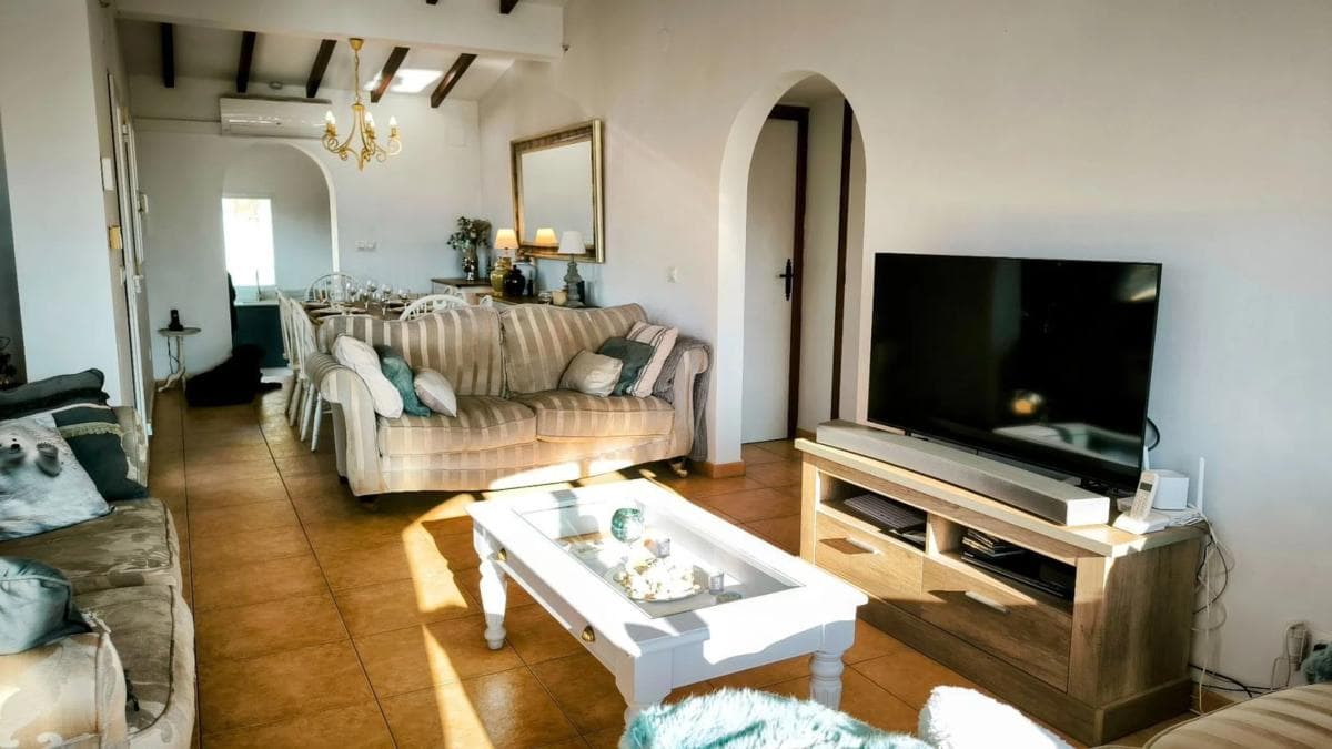 Sale of independent chalet in Pinar de Advocat-Cometa, Moraira
photo 4