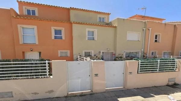 Chalet adosado en venta en Calle les Palmeretes , Alfaz del Pi thumbnail 1