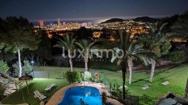 Chalet adosado en venta en Golf Bahía , Finestrat photo 1