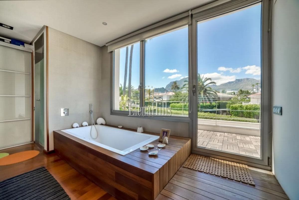 Venta de chalet independiente en Calle Sorolla, La Nucia
photo 5