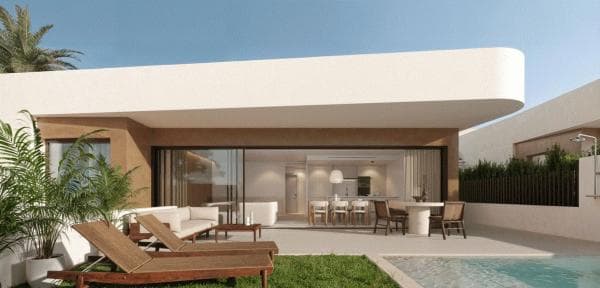 Chalet pareado en Avenida 8 de marzo s/n photo 1