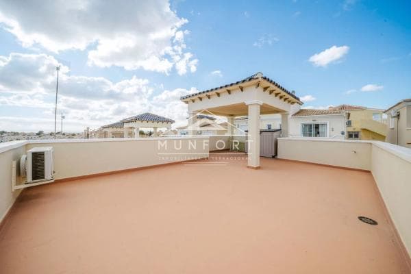 Chalet independiente en venta en San Miguel de Salinas, San Miguel de Salinas
thumbnail 1