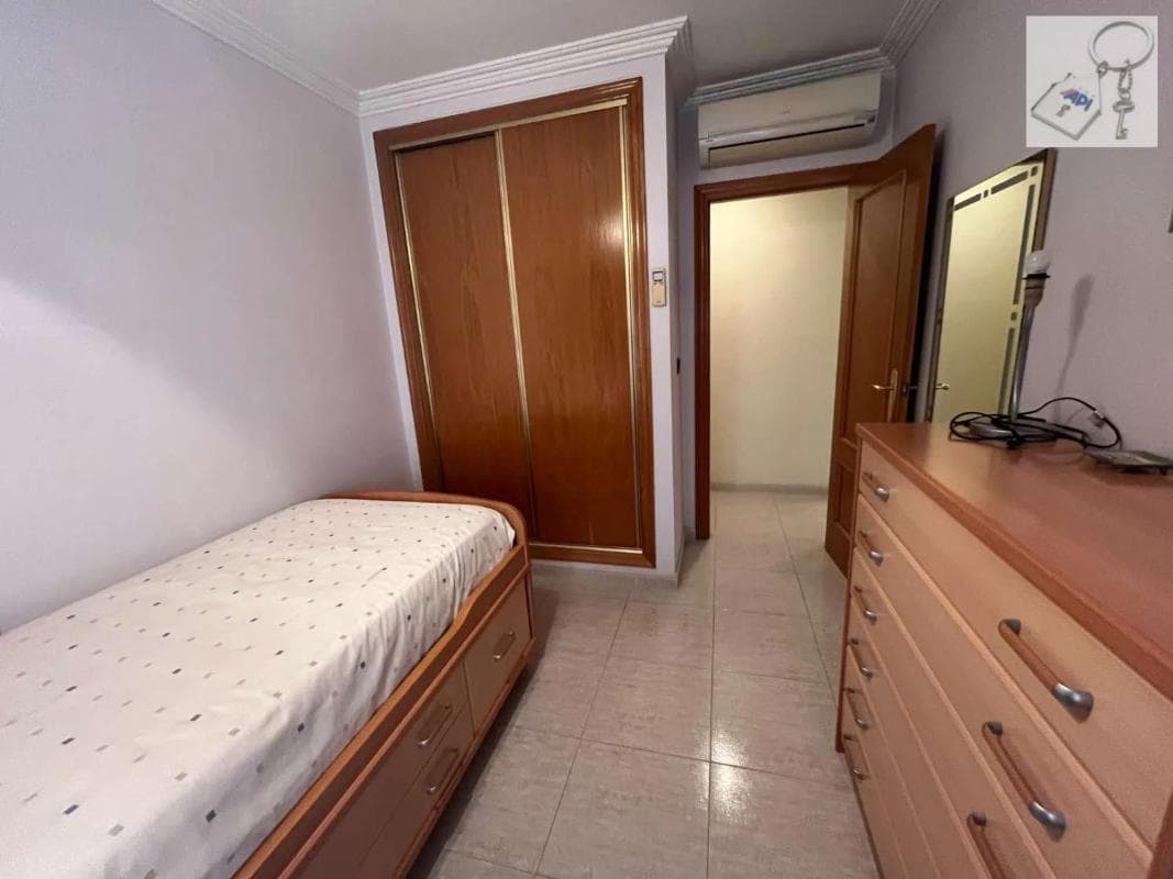 Sale of apartment in Calle Campoamor, 50, Torrevieja
photo 3