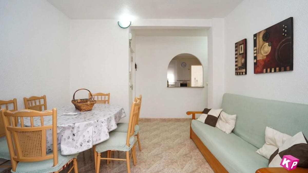 Venta de piso en Avenida Santiago Bernabéu, Santa Pola
photo 3