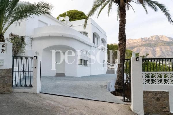 Chalet independiente en venta en Zona l'Olla, Altea
thumbnail 2