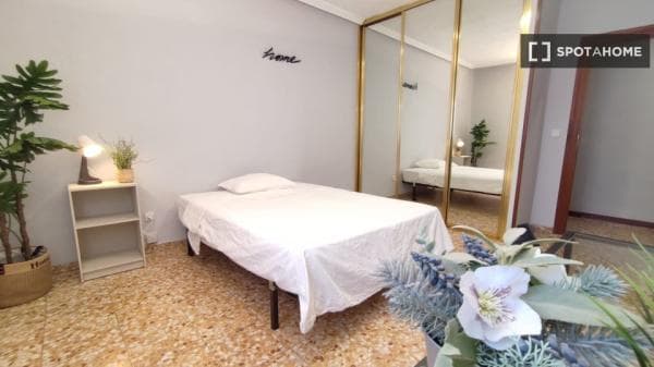 Piso compartido en Madrid thumbnail 2