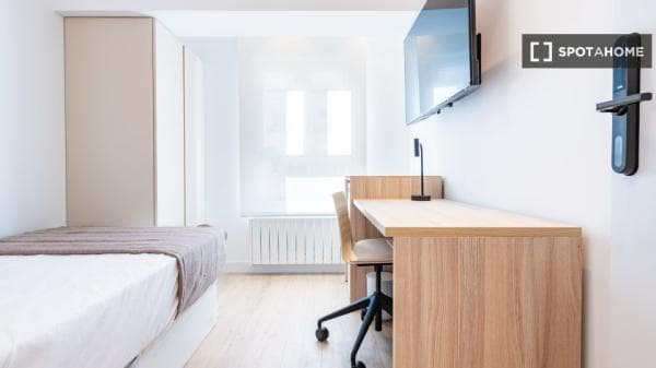 Habitación en piso compartido en valència thumbnail 1