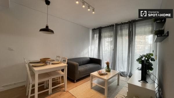 Piso en alquiler en C. de Carracedo , Madrid photo 1