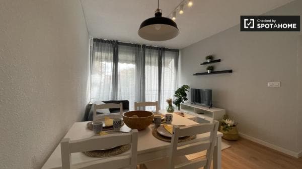 Piso en alquiler en C. de Carracedo , Madrid thumbnail 1