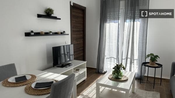 Estudio en alquiler en C. San Clemente, Madrid photo 1
