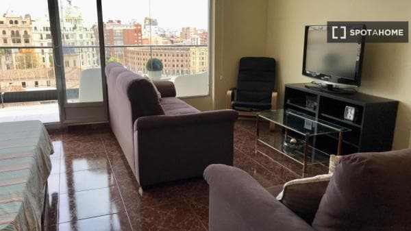Habitación en piso compartido en alquiler en Sant Francesc, Valencia thumbnail 2