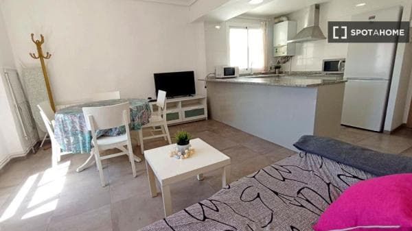 Habitación en piso compartido en valència thumbnail 2