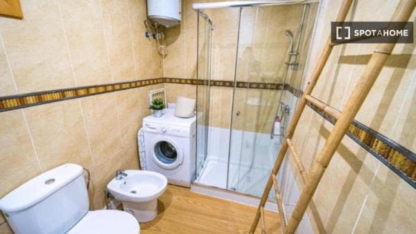 Piso en alquiler en C. de Carlos Latorre , Madrid thumbnail 1