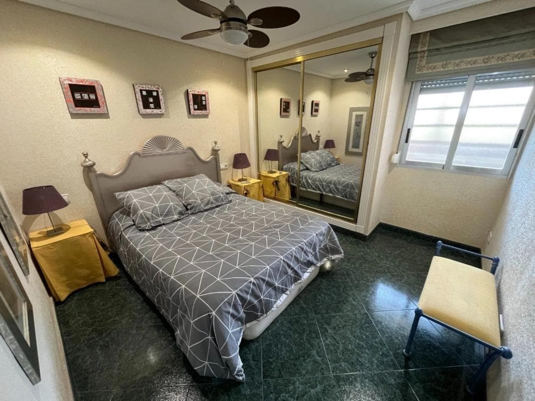 Venta de piso en Playa de Poniente, Benidorm
photo 4