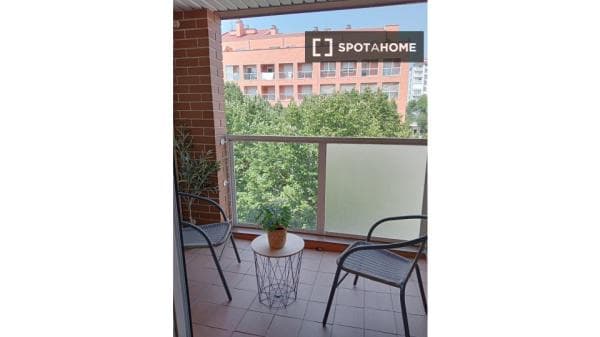 Habitación en piso compartido en Pamplona photo 1