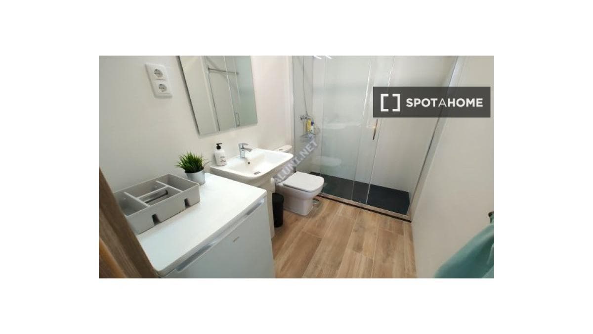 Propiedades en venta y alquiler en España photo 4