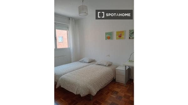 Habitación en piso compartido en Pamplona photo 1
