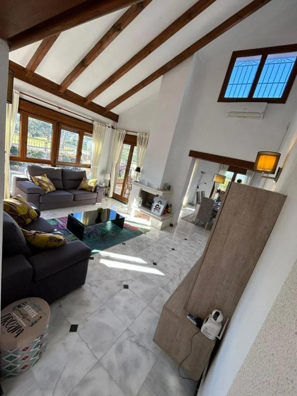 Sale of independent chalet in Avenida Antonio Pedrera Soler, Algorfa
photo 4