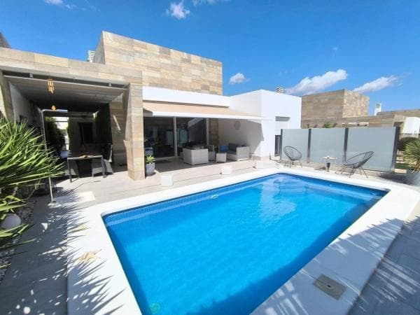 Chalet independiente en venta en Algorfa, Algorfa
photo 1