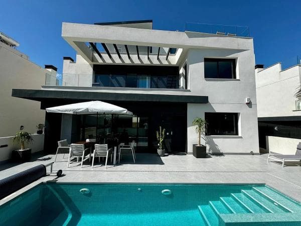 Chalet independiente en venta en Algorfa, Algorfa
photo 1